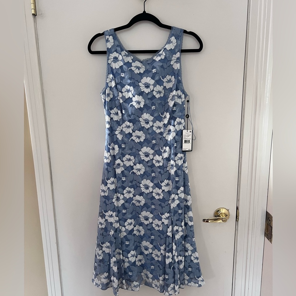 NWT Adrianna Papell floral lace dress